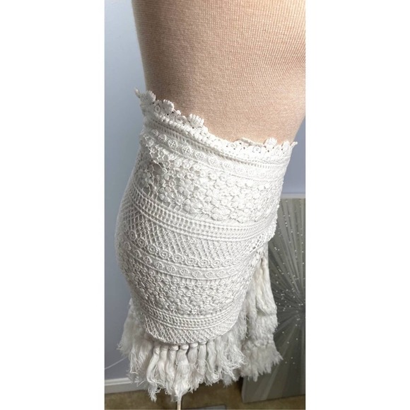 JUST BEE QUEEN White Lace Bali Tassel Fringe Asymmetrical Mini Skirt Sz XS - Picture 5 of 10
